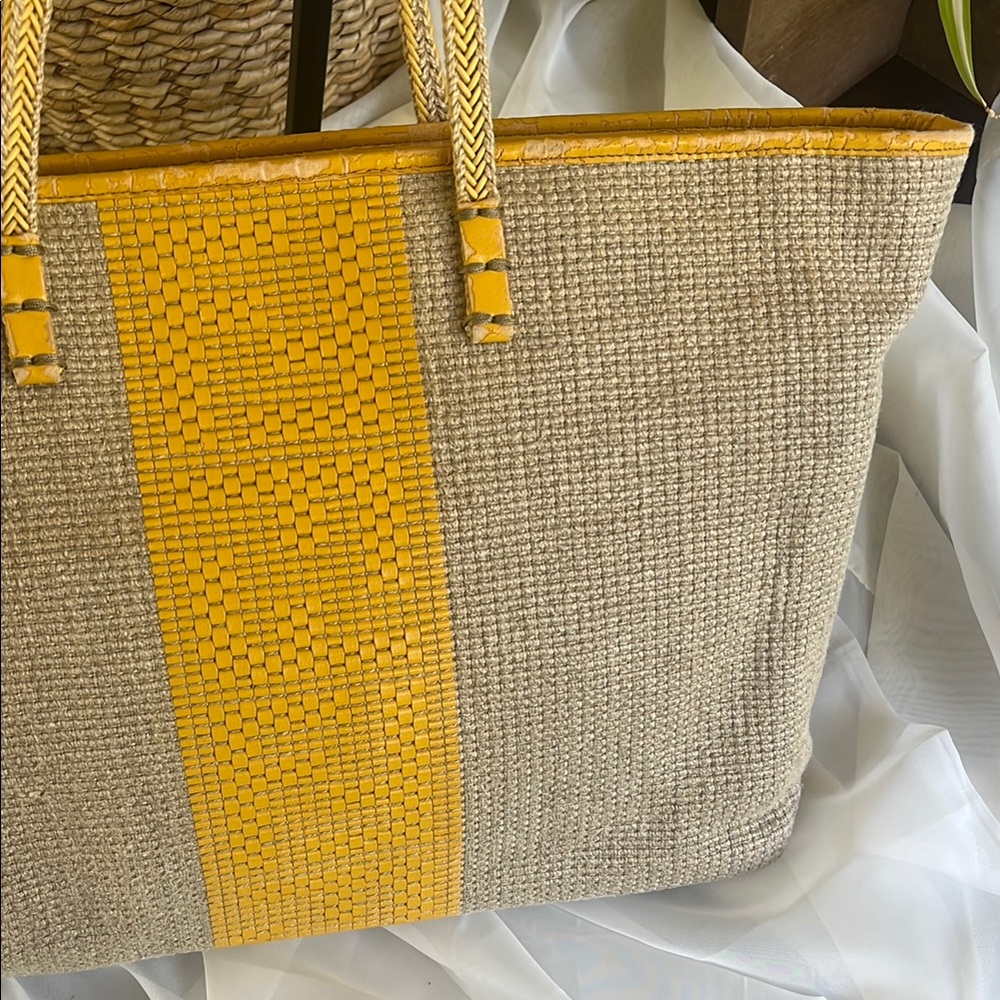 FENDI roll bag leather and woven raffia tote yellow/tan - Picture 11 of 17